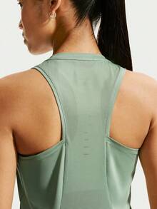 Nike Swift Dri-FIT 女款跑步背心 HQ0621-007 - 薄荷綠 - 查看 2