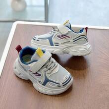 1 par de zapatillas deportivas transpirables de malla con cierre de gancho y bucle para niños/niños pequeños, zapatos deportivos casuales unisex con bloques de color, suela blanda antideslizante para correr, para todas las estaciones - Gris - Ver 4