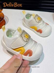 Zapatos para caminar de bebé de estilo suave y lindo, diseño de zapato versátil con malla transpirable y estampado de oso de dibujos animados - Beis - Ver 7