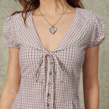Blusa de estilo babydoll con cuello Peter Pan, manga corta con volantes y abotonadura - Rosa - Ver 3