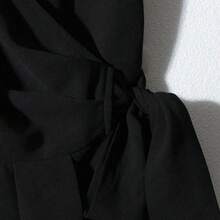 Blusa de gasa con cuello en V, volantes, cintura con lazo y mangas de campana - Blanco - Ver 5