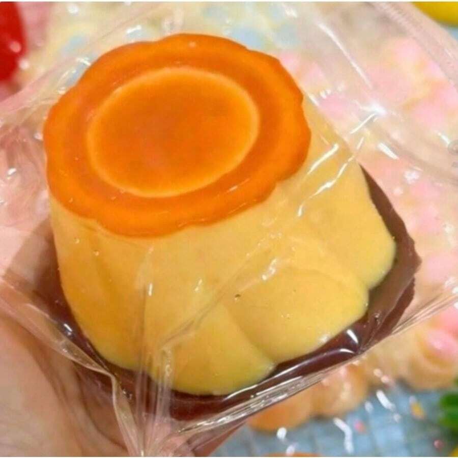 1pc-Squishy-Large Pudding Squeeze-Sensory Toys-Silicone Squeeze-Bursting Simulation Pudding-Vent Toy-Simulation Food Play--Birthday Gift-Perfect Gift-Gift-Collection Display - Multicolor - View 1