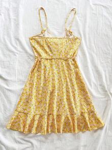 Vestido mini con estampado floral, volantes en el ruedo y sin mangas - Apropiado para la playa, el campo, festivales de música, atuendo de verano, uso casual y té de la tarde - Amarillo - Ver 3