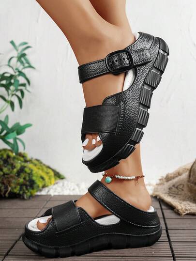 Sandal đế xuồng dày dặn cho bé gái, thích hợp cho kỳ nghỉ, hoạt động ngoài trời, đi làm, văn phòng, nhà. Thiết kế tối giản thời trang với đế lót có thể tháo rời và khóa điều chỉnh để tạo sự thoải mái.