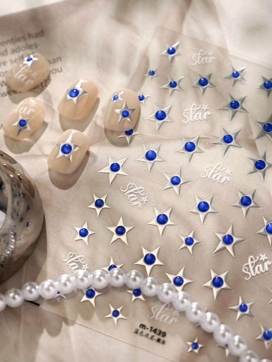 5D 浮雕克萊因藍星星美甲貼紙,金屬銀四角星搭配藍色圓形寶石與手寫星星草寫文字,透明薄款防水酷 Y2K 美甲裝飾,DIY 沙龍美甲用,1 片 - 藍色 - 查看 1