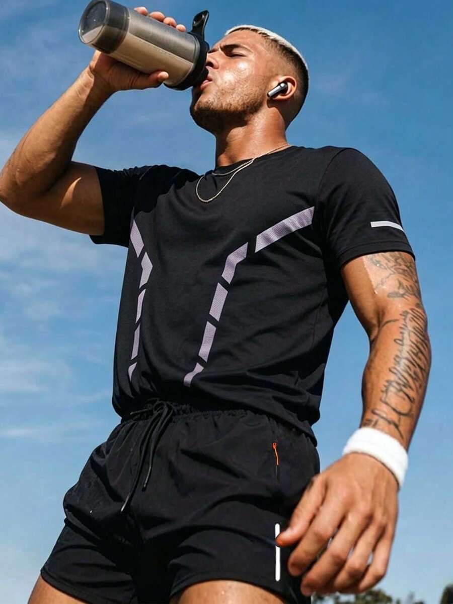 Men's Summer Cool Elastic Ice Silk Short Sleeved Ice Silk Quick Drying Sports Shorts Set Suitable For Fitness Running Training Outdoor Running Wear