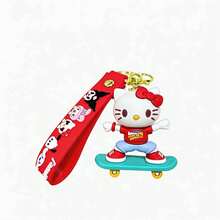 MINISO 三麗鷗卡通滑板造型吊飾鑰匙圈 可愛 PVC 手腕帶包包掛飾 軟橡膠鑰匙環 適用於後背包 手提包 車鑰匙 旅行 桌上裝飾 日常攜帶配件 錢包收納 - 款式1 - 查看 4