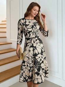 Vestido midi de vacaciones con cintura ceñida, manga 3/4 y estampado floral elegante para mujer de talla, sin cinturón incluido - Multicolor - Ver 5