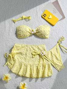 Swim Mod Set de 3 piezas: Top corto de tirantes finos, Bottom de triángulo con lazos laterales y minifalda con volantes y cordón - Amarillo - Ver 3