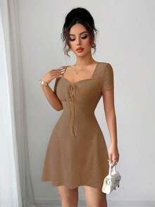 Nuevo 2026  Nuevo vestido mini de verano de ajuste ceñido con nudo delantero, de punto jacquard de crema de mantequilla sexy para mujeres - Marrón - Ver 6