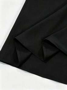 Vestido de rayas amarillo claro con cuello en V, sin mangas y corte evasé para mujer de talla - Elegante y de moda, con cinturón decorativo metálico, para uso casual, de oficina, paseos y fiestas deé por la tarde - Negro - Ver 10