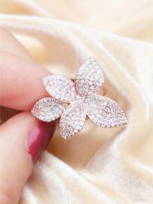 1pc Women's Luxury Full Pave CZ Flower Lef Ring,Cocktail Style,Perfect For Formal Occasions,Anniversaries And Valentine's Day Gifts (No Box) - A - View 4