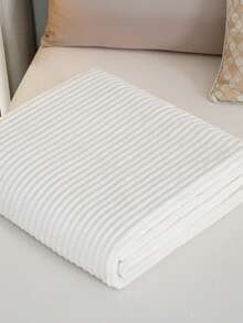 1 buah Selimut Lembut Bergaris, Ramah Kulit dan Nyaman, Cocok untuk Kamar Tidur dan Kamar Tamu, Dapat Dicuci dengan Mesin, Sepanjang Musim - Putih - View 8