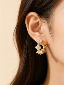 1 Pair Elegant Luxury Copper Flower Petal Round Hoop Earrings, Chic Geometric Earrings, Romantic Gift For Women - Round - View 2