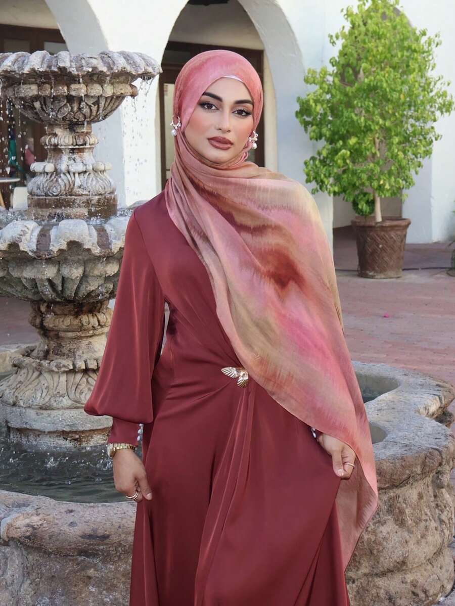 1件女款波希米亞風水彩希賈布頭巾，適合日常配戴