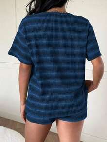 Conjunto de camiseta de manga corta y pantalones cortos de punto a rayas para mujer de estilo casual - Azul marino - Ver 2
