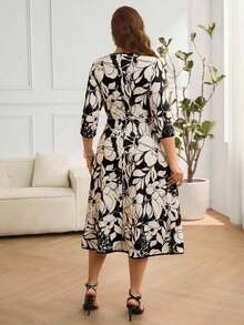 Vestido midi de vacaciones con cintura ceñida, manga 3/4 y estampado floral elegante para mujer de talla, sin cinturón incluido - Multicolor - Ver 3