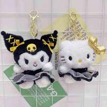 SANRIO 1件裝 毛絨娃娃 可愛黑金系列 包包掛飾配件 節日禮物 - 彩色 - 查看 4