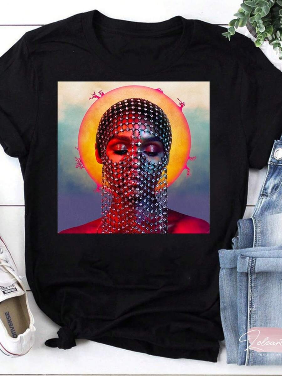 Unisex T-shirt i ren bomull, T-shirt med amerikanska såjren Janelle Monae, Janelle Monae-tröja, Sångartröja, Musikergåva, sommar-t-shirt, blus, basplagg, toppar, kreativ design, utomhuslek, cool stil, rolig design, perfekt för utomhuslek. - Svart - Visa 1