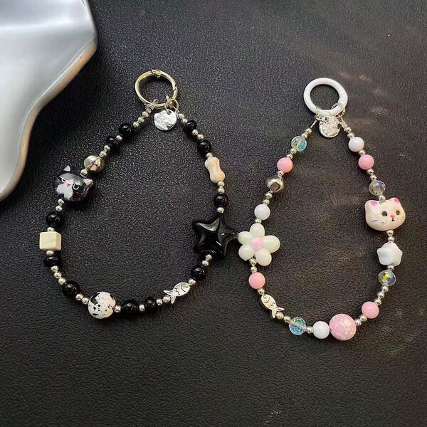 Cute Cat Beaded Sweet Girly Style Cartoon Pendant, Black & White Contrast And Pink & White Fresh Two Colors Available, Decorated With 3D Cat, Flower, Star, Fish And Other Fun Accessories, Handmade Beaded Texture Delicate. Can Be Hung On Keys, Bags, Phones, Versatile For Daily Use, Energetic, Unique Personalized No Duplicates, High Visual Appeal, Suitable For Gifts Or Personal Use, Easily Enhance The Cute Atmosphere Of Personal Belongings, Sweet And Healing
