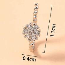 1 chiếc khuyên mũi hình hoa bạc đính đá Zirconia, kiểu xoắn chữ C, trang sức không cần xỏ lỗ, phù hợp cho nữ. - Khuyên mũi hình hoa đính kim cương - Xem 5