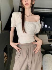 2026年新作フレンチスタイルパフスリーブショート丈ニットシャツ、女性用夏新作、おしゃれで若々しい印象のスリムフィット半袖トップス。 - カーキ - チェックする 3