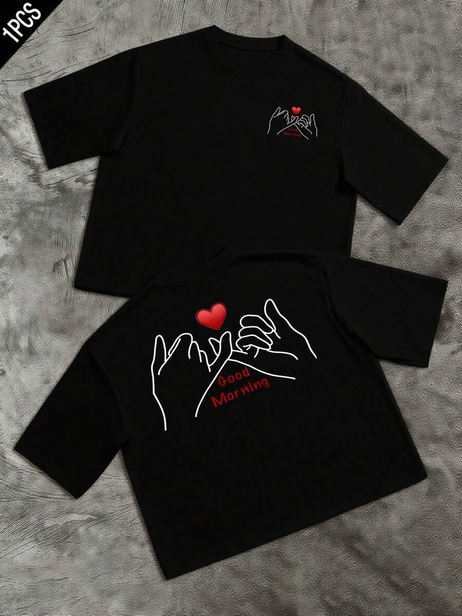 Hands Forming A Promise Gesture With A Red Heart Symbolizing Affection And A Good Morning Message Conveying Positive Energy And Connection Between People, Showing Optimism And Tenderness. Ideal For Everyday Wear, This Men's Double-Sided T-Shirt Features A Modern And Comfortable Print. - 黑色 - 查看 1