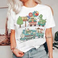 Disney Women's Loose T-Shirt  1PC Licensed "Toy Land Train Ride Toy Story Characters" Cartoon Printed Oversized T‑Shirt, Short Sleeve Tee For Disney Travel, Vacations & Theme Parks. 2026 New Style, Ideal For Family Outings & Matching Outfits, Unisex For All Ages. High‑Quality Cotton Fabric, Soft & Breathable. Whimsical Toy‑Land Steam Train Scene Featuring Buzz Lightyear, Woody, Jessie, Aliens & Rex Print Design, The Best Gift For Toy Story Fans & Disneyland Family Vacation Lovers. - trắng - Xem 7