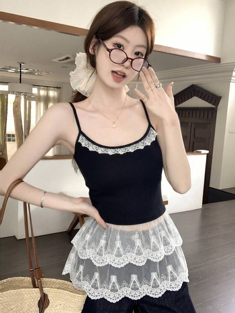 Áo hai dây màu đen gợi cảm, áo croptop ôm sát viền ren, tôn dáng khoe eo. - màu đen - Xem 1