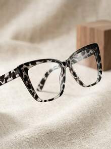 Women Spare Lenses - Animal Print - View 1