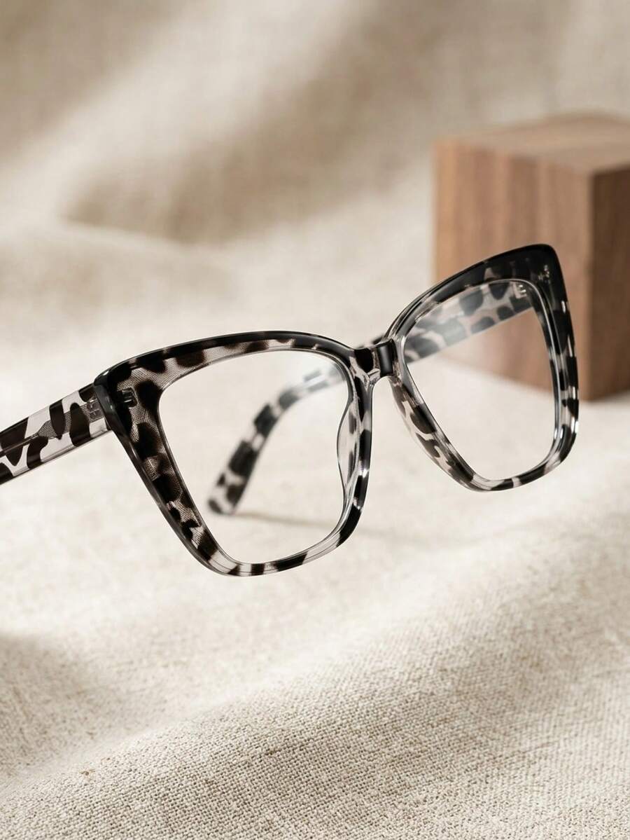 Women Spare Lenses - Animal Print - View 1