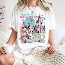 Disney Women's T-Shirt  1PC Licensed "Vintage Meet Me On Main Street Minnie Daisy Magic Kingdom Castle" Cartoon Printed Oversized T‑Shirt, Short Sleeve Tee For Disney Travel, Vacations & Theme Parks. 2026 New Style, Ideal For Girls Trip & Family Matching Outfits, Unisex For All Ages. High‑Quality Cotton Fabric, Soft & Breathable. Cute Retro Main Street Castle Scene With Snacks & Balloons Print Design, Perfect For Disney Girls Vacation Trip. - trắng - Xem 7