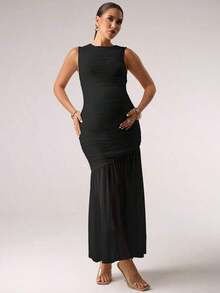 MaterniChic Vestido ajustado sin mangas con cuello redondo y pliegues para mujeres embarazadas - Negro - Ver 4