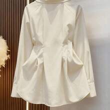 Blusa de manga raglán con hebilla metálica decorativa de estilo vintage, casual bohemio de negocios, adecuada para bodas, fiestas, vacaciones, San Valentín, Año Nuevo, color albaricoque primaveral - Beis - Ver 3