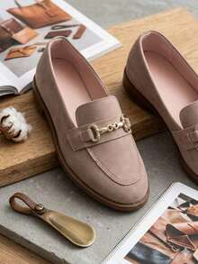 Women's Comfortable Square Moccasin Shoe, Inexpensive, With Gold Embellishment, For Work, Casual, Or Luxury. - 裸體 - 查看 3