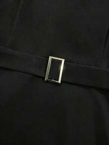 Vestido de rayas amarillo claro con cuello en V, sin mangas y corte evasé para mujer de talla - Elegante y de moda, con cinturón decorativo metálico, para uso casual, de oficina, paseos y fiestas deé por la tarde - Negro - Ver 3
