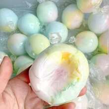 2PC Rainbow Gradient Crispy Ball, Cantaloupe Dark Chocolate & Cantaloupe Strawberry Simulation Squeeze Toy, Handmade Wax Texture Slow Rising Squishy Ball, Sound-Making Crispy Fidget Sensory Decompression Toy, Perfect Anxiety Relief Relaxation Gadget For Students, Office Workers, Teens And Adults, Cute Aesthetic Desktop Decor, Ideal Birthday And Graduation Holiday Surprise Gift For Daily Leisure Entertainment - 彩色 - 查看 2