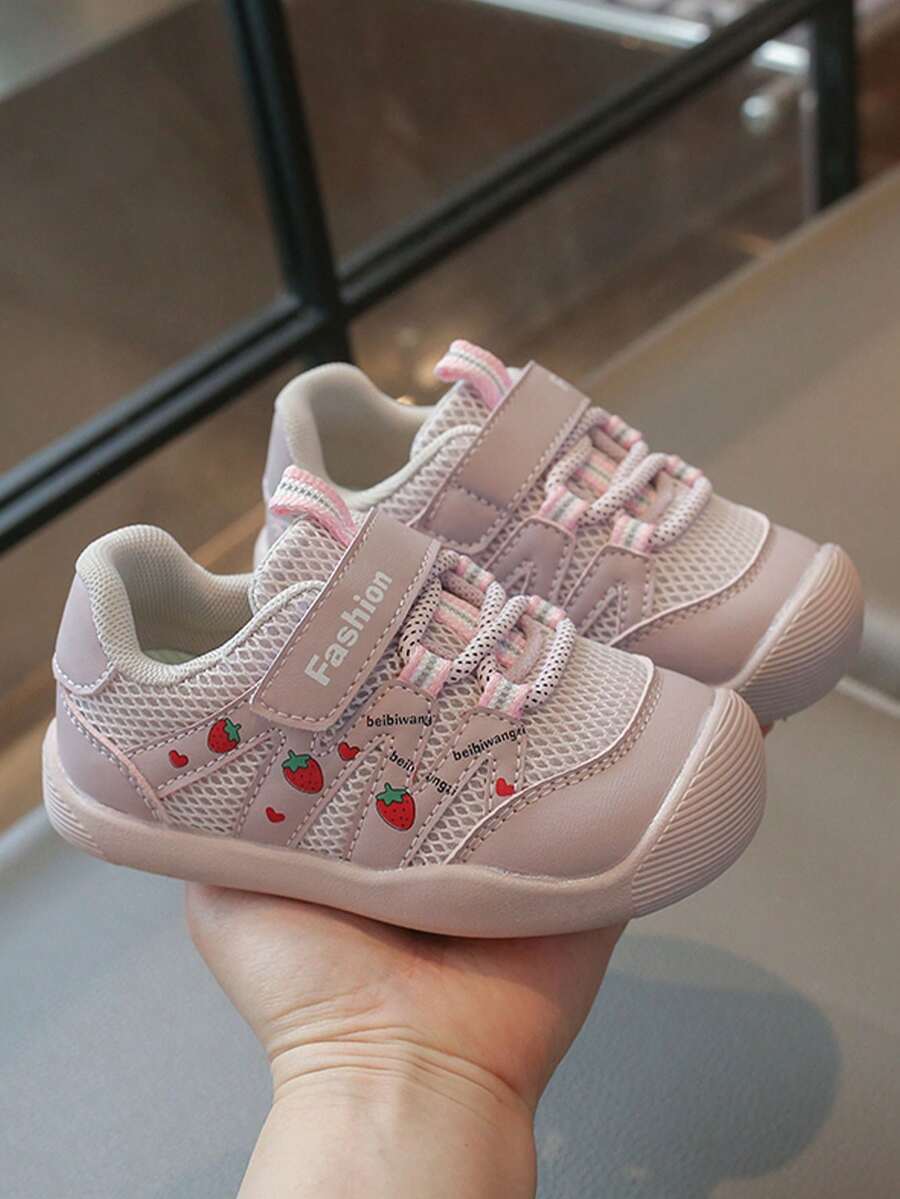 1 Pair Girls' Pink & White Mesh Strawberry Embroidery Hook & Loop Toddler Shoes, Korean Sweet Style, Suitable For Small & Medium Children Spring/Summer Daily Wear - Pink - View 1
