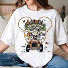 Disney Women's T-Shirt 1PC Licensed "Retro Animal Kingdom Mickey & Friends Safari  Mickey‑Ear Frame" Cartoon Printed Oversized T‑Shirt, Short Sleeve Tee For Disney Travel, Vacations & Theme Parks. 2026 New Style, Ideal For Family Outings & Matching Outfits, Unisex For All Ages. High‑Quality Cotton Fabric, Soft & Breathable. Leopard‑Cheetah Animal Print Lettering & Jungle Safari Vehicle Scene Print Design, The Best Gift For Disney Fans & Safari‑Trip Families. - trắng - Xem 7