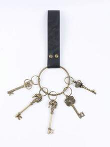 1pc Black Faux Leather Belt Key Holder With Rivets, Comes With 5 Bronze Skeleton Keys, Medieval Renaissance LARP Keychain, Costume Prop - A - View 4