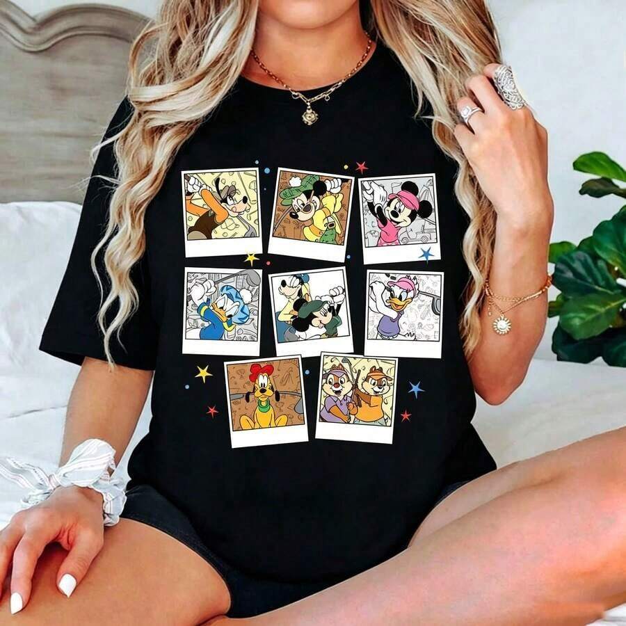 Disney Women's T-Shirt 1PC Licensed "Style Grid Golf‑Themed Mickey Minnie Donald Daisy Goofy Pluto Chip Dale Golfer Characters" Cartoon Printed Oversized T‑Shirt, Short Sleeve Tee For Golf Events, Outings & Family Trips. 2026 New Style, Ideal For Family Matching Outfits, Unisex For All Ages. High‑Quality Cotton Fabric, Soft & Breathable. Fun Retro Snapshot‑Style Design Decorated With Golf Clubs, Golf Balls And Star Confetti Accents, Perfect Gift For Golf‑Loving Disney Fans. - màu đen - Xem 1