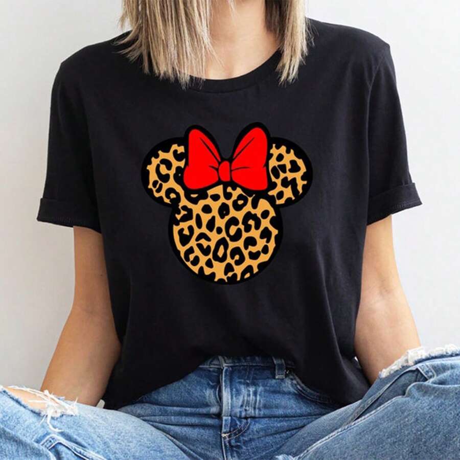 Disney Leopard Print Minnie Family Matching Shirts, Cute Disney Sweatshirt, Leopard Minnie Mouse Hoodie, Disney Family Vacation Shirts-- Disneys Disneyland Paris The Magic Kingdom Disneyesque B6Holiday Gifts Valentine's Day Gifts Earth Day Gifts Oktoberfest Gifts Summer Bank Holiday Gifts - màu đen - Xem 1
