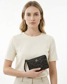 Coach Corner Zip 15/16 Monogram Wristlet Zip Short Wallet with Heart Charm Women's Wrist Strap Card Phone Purse - 棕色拼金色 - 查看 2