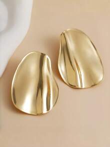 1 Pair Asymmetrical Oval Shaped Golden Earrings - Gold - View 5