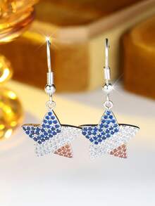 Một đôi bông tai nữ tinh tế và thanh lịch có mặt treo, thiết kế hình ngôi sao năm cánh đính đá Cubic Zirconia, hoàn hảo cho các dịp đặc biệt. Trang sức nữ - Bạc - Xem 4