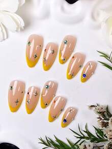 10 Kuku Almond Buatan Tangan, Gaya Prancis Warna Kuning Mustard dengan Pola Bintang dan Rhinestone Berwarna-warni. Cocok untuk Semua Bentuk Tangan, Bagus untuk Pemakaian Sehari-hari dan Kencan. Hadiah Mewah yang Istimewa untuk Wanita. - MultiWarna - View 4