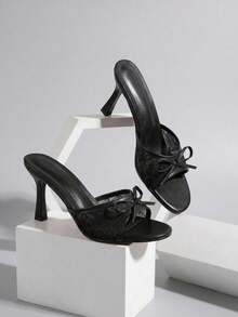 Sandalias de tacón alto de malla negra para mujer con decoración de lazo, tacones de aguja, nuevo estilo de primavera/verano, moda elegante minimalista y sexy, adecuadas para el uso diario en la oficina, banquetes y fiestas - Negro - Ver 2