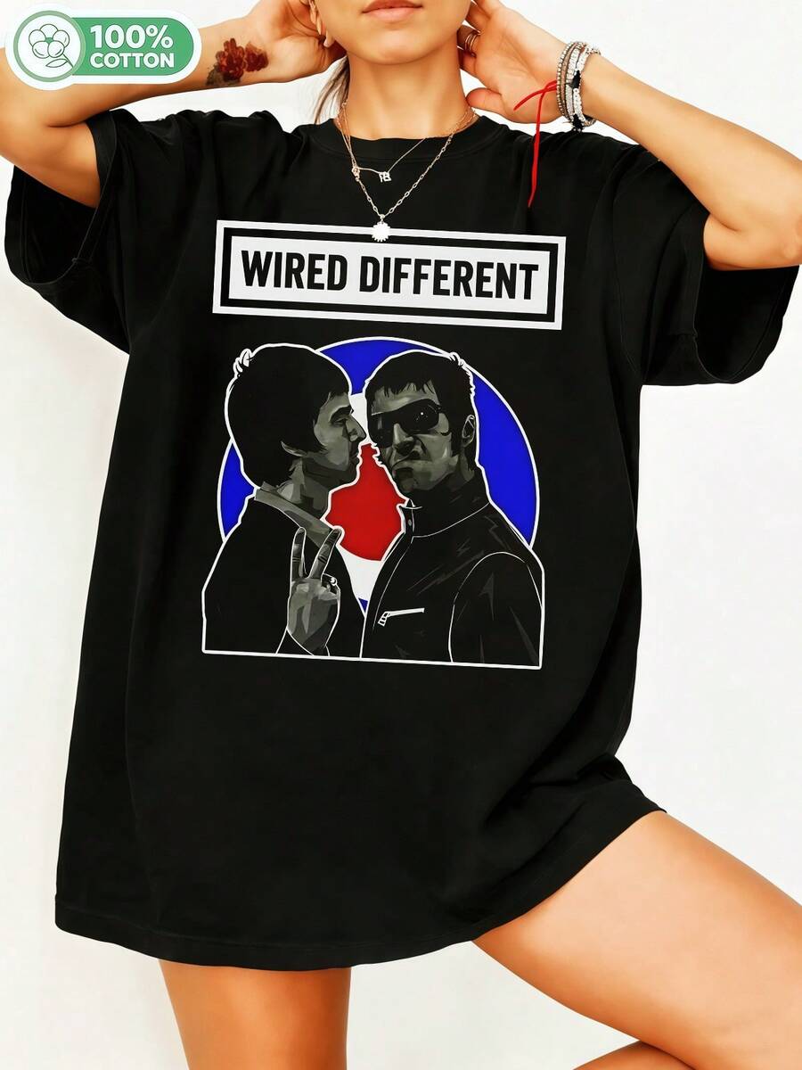 Oasis Liam & Noel Gallagher Wired Different Graphic T-Shirt, 90s Britpop Band Retro T-Shirt, 100% Cotton, Casual Short Sleeve Top, For Men And Women, Alt Streetwear, Oasis Fan Merch, Oversized Cotton Shirt, Mod T-Shirt. - 黑色 - 查看 1
