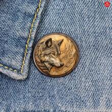 1pc 2D Flat Rural Style Wolf Brooch, Suitable For Daily Wear, Anniversary, Birthday, Party And Gifts, A Versatile Accessory For All Seasons - A - View 3