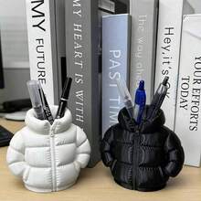 可愛3D羽絨外套造型樹脂筆筒 多功能桌面收納架 耐摔輕量 手作化妝刷收納架 時尚房間裝飾 情人節生日返校派對禮物 適合學生、辦公室、浴室化妝品收納 - 彩色 - 查看 7